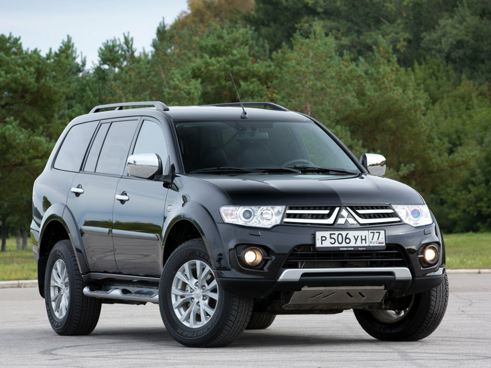 Коврики текстильные "Классик" для Mitsubishi Pajero Sport II (suv) 2013 - 2017, темно-серые, 4шт.